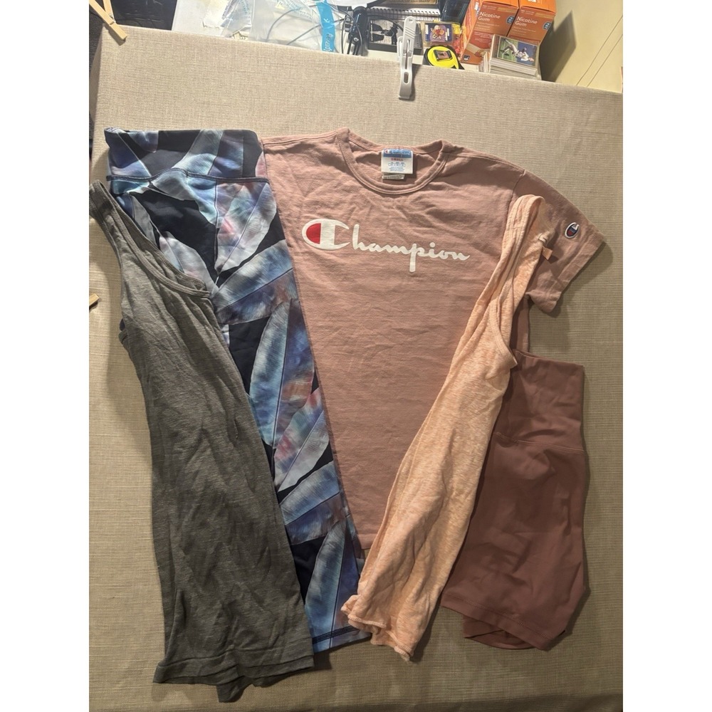 Lot Of 5 Pieces Of Athletic Women's Clothing Champion A. Eagle Aerie Fits Small